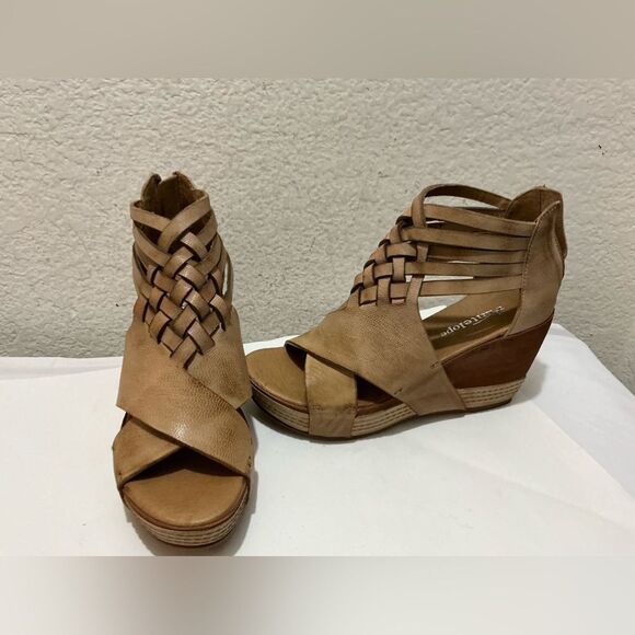 Antelope Tavi Leather Wedge Sandal Size 38 NWOT - Picture 1 of 10